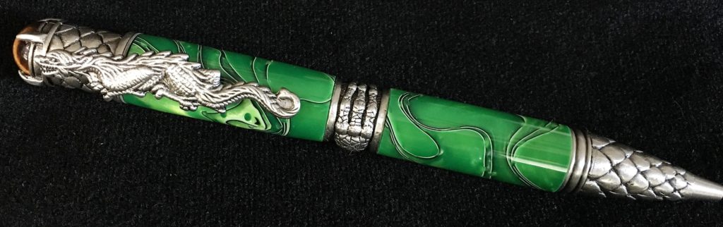 Dragon Twasit Pen - Green Acrylic